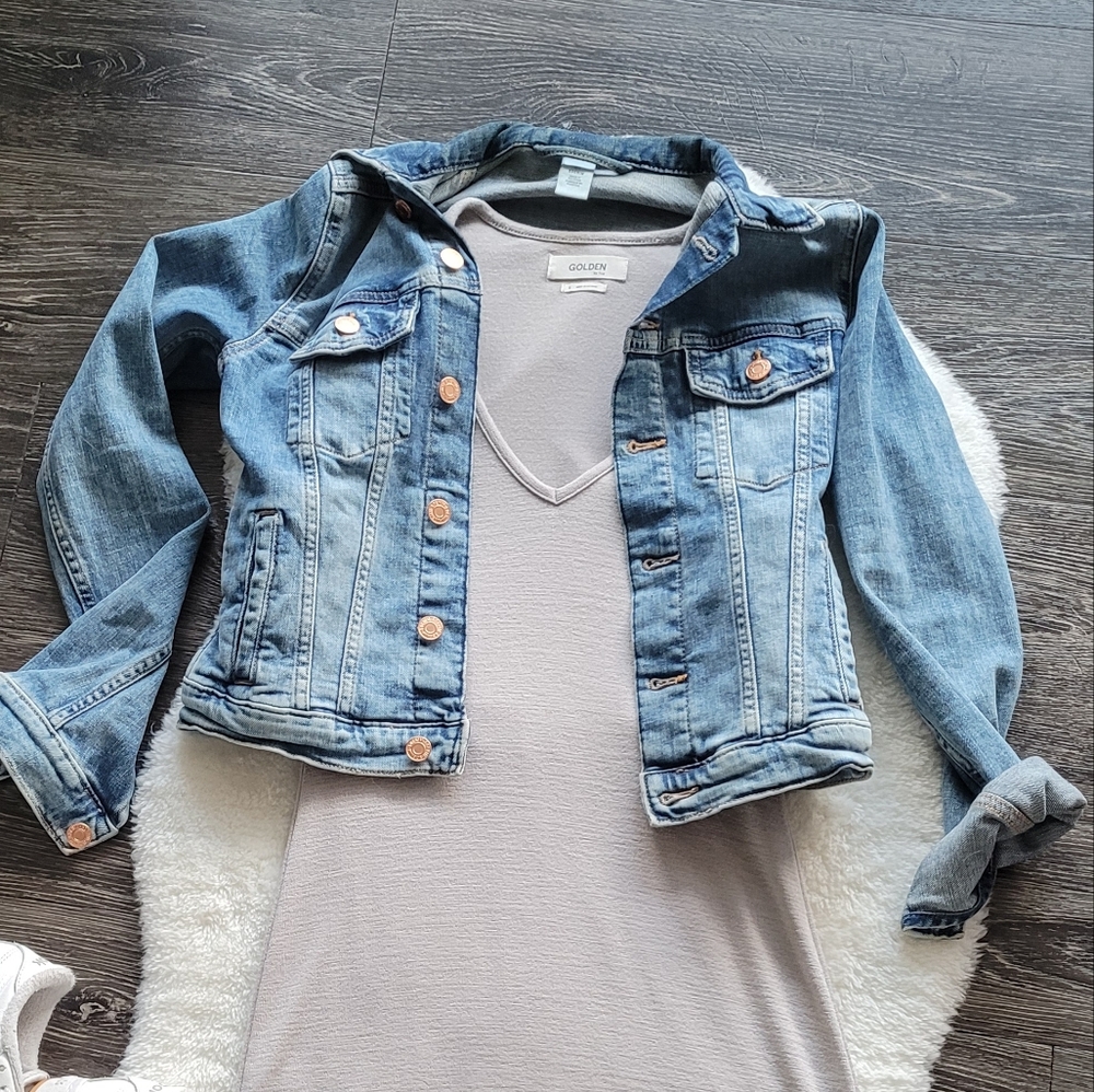 H&M & Denim Fitted Denim Jacket With Stretch In A Classic Blue Wash Size 2